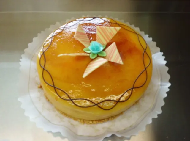 Tartas bizcocho · Tarta yema tostada